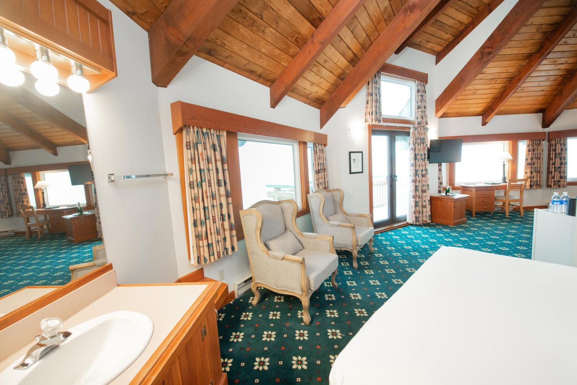 Painter'S Lodge, Trademark Collection By Wyndham Campbell River Room photo