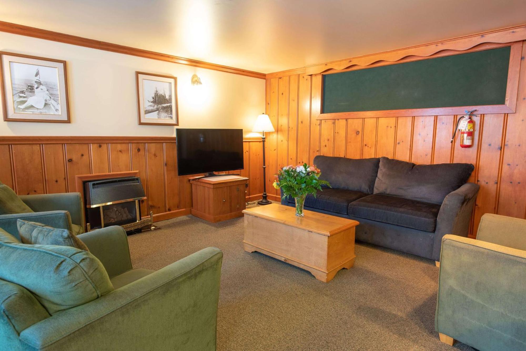 Painter'S Lodge, Trademark Collection By Wyndham Campbell River Room photo