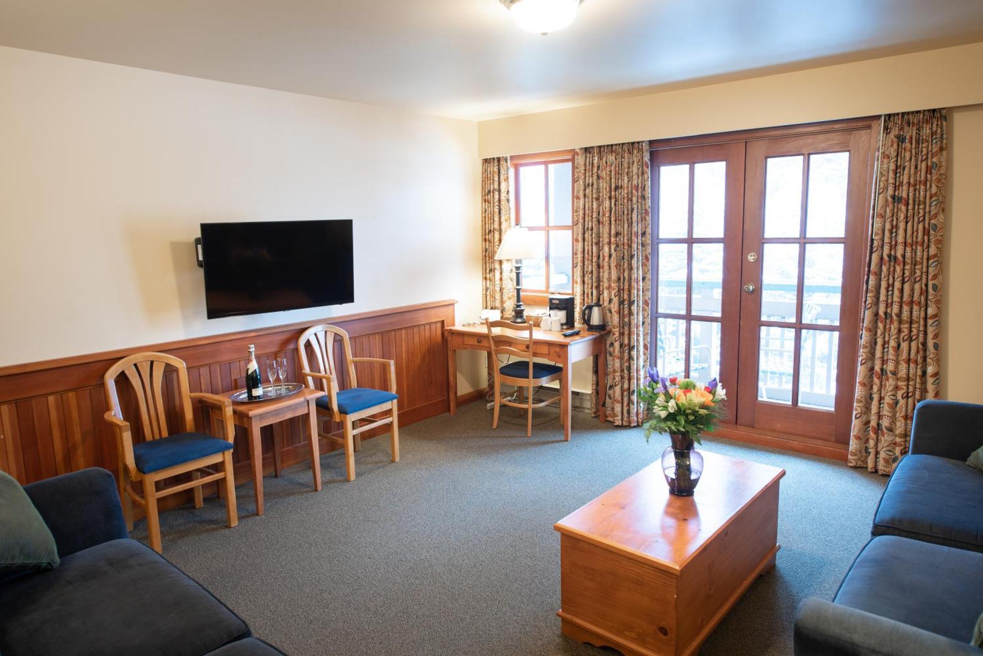 Painter'S Lodge, Trademark Collection By Wyndham Campbell River Room photo